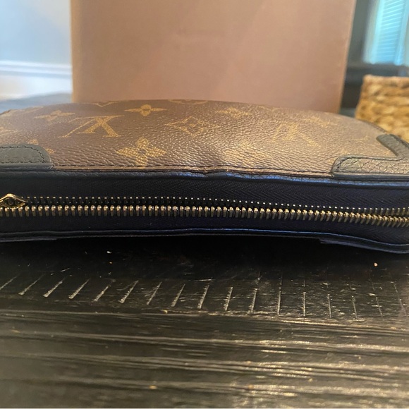 Authentic LOUIS VUITTON Retiro Zippy Wallet Monogram Canvas - Picture 16 of 16